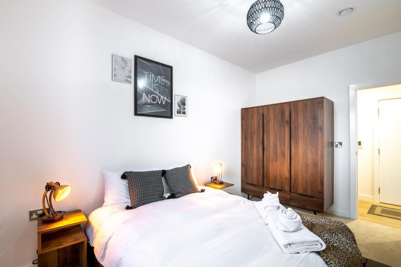 Comfy & Homely 2Bed Apartment - 5 Star Location Manchester Exterior photo