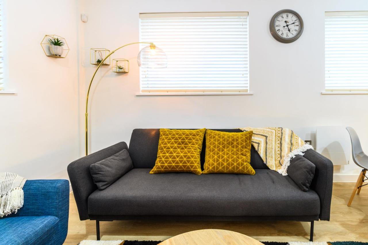 Comfy & Homely 2Bed Apartment - 5 Star Location Manchester Exterior photo